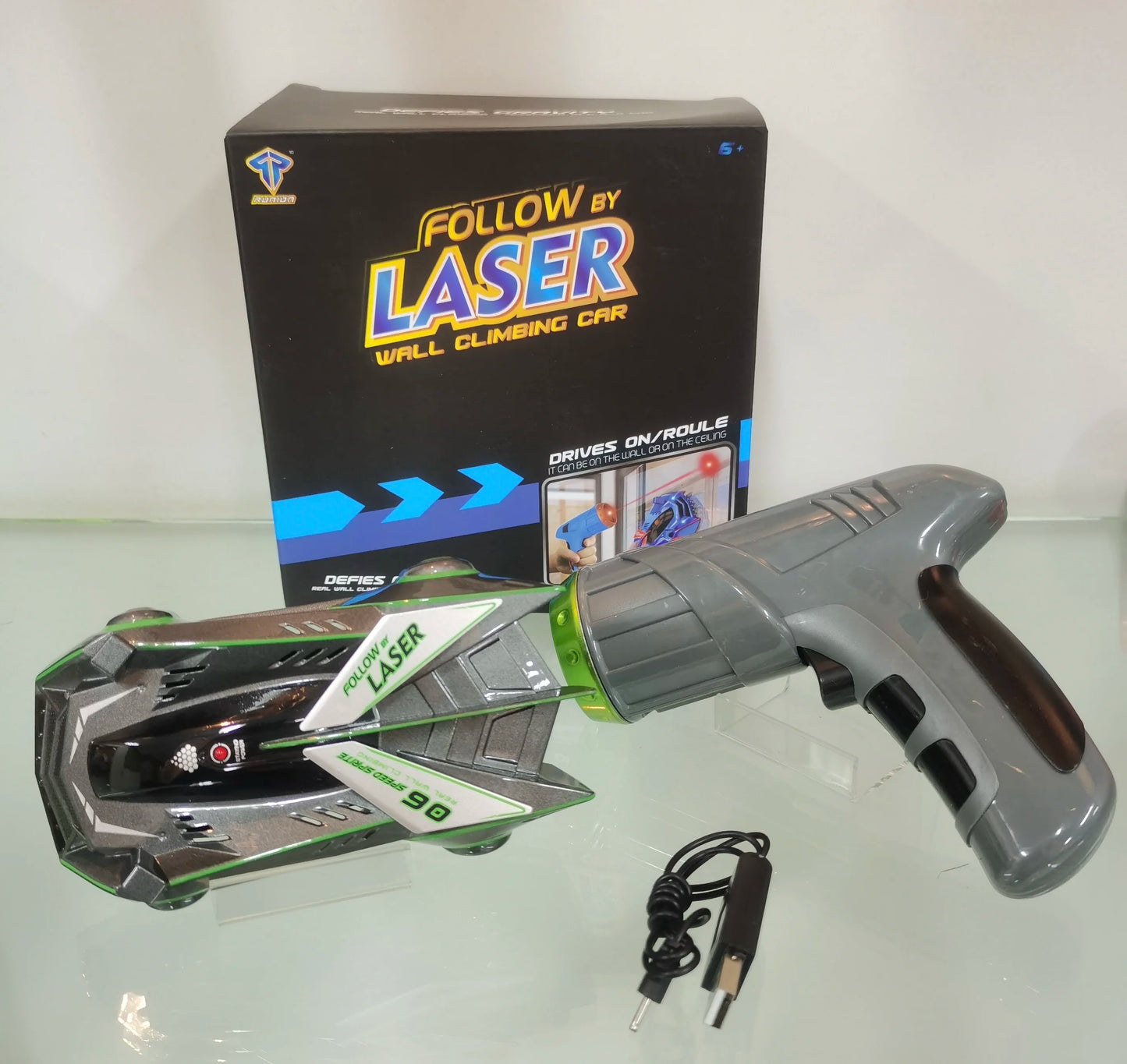 Children's remote-controlled infrared laser induction wall climbing car