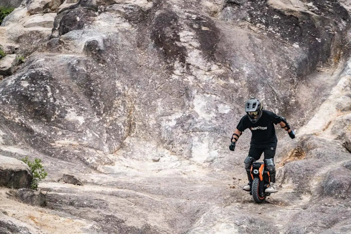 Original INMOTION Adventure V14 Electric Unicycle 70km/h Speed 134V 2400Wh 50S Battery Motor C40 9000W High Torque EUC Unicycle