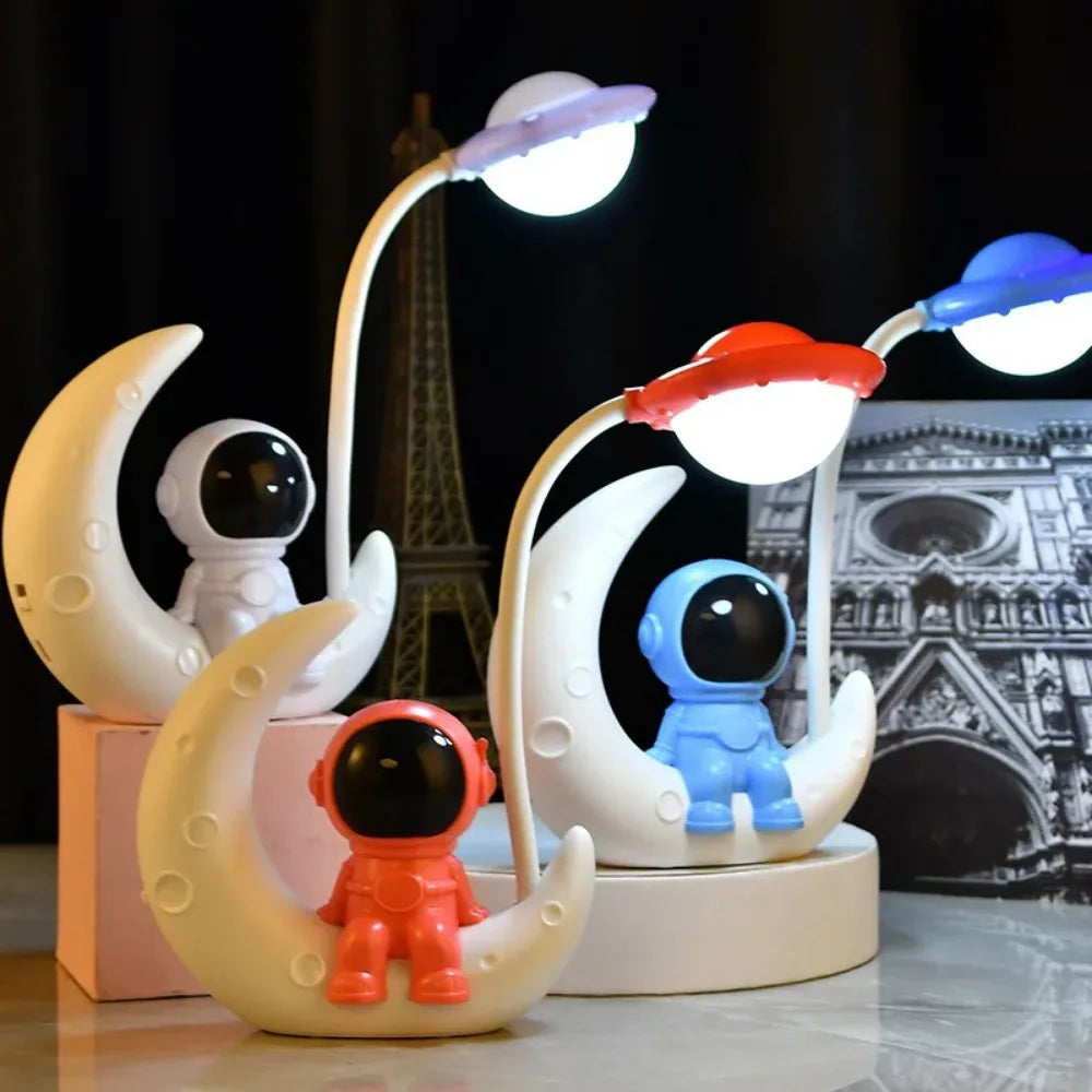 Creative Moon Astronaut Nightlight, LED