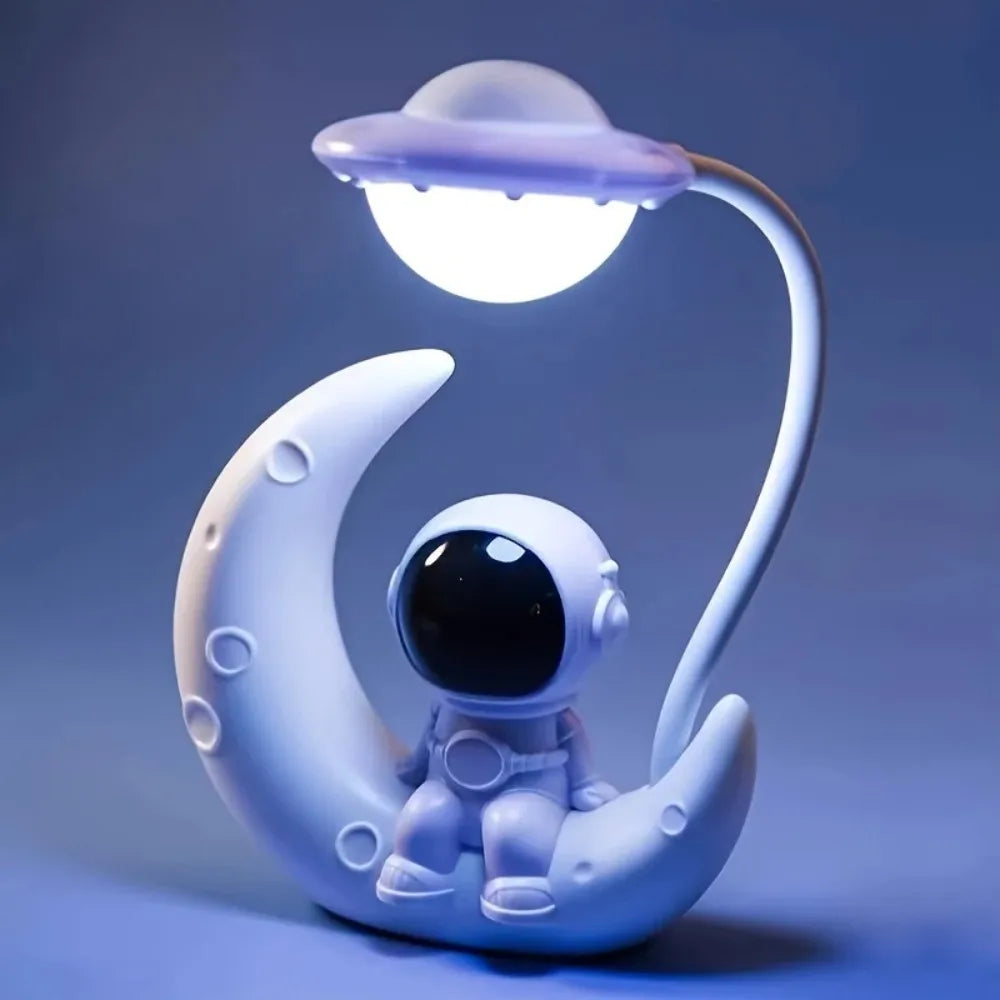 Creative Moon Astronaut Nightlight, LED
